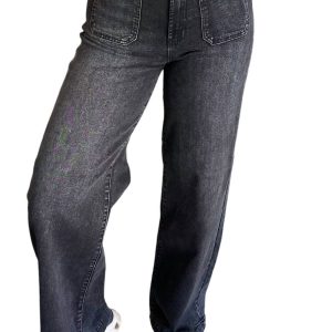 Flare-Jeans mit kleinen aufgesetzten Taschen – Schwarz