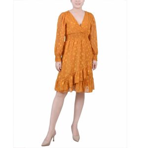 Gepunktetes kurzes Minikleid in Kurzgröße