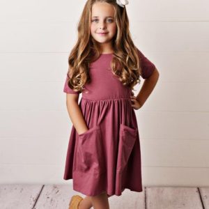 Mauvefarbenes Twirl-Kleid