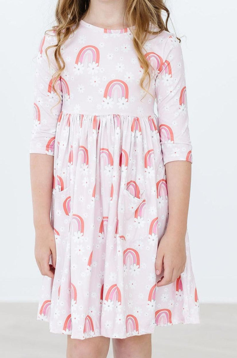 Fun Flowers Kleid mit schwingendem Rock – 3/4-Ärmel, Taschen