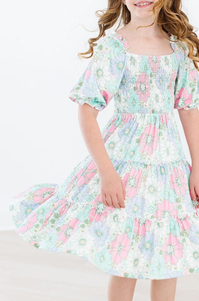 Minty Meadow Kleid – gesmokt, Rüschen