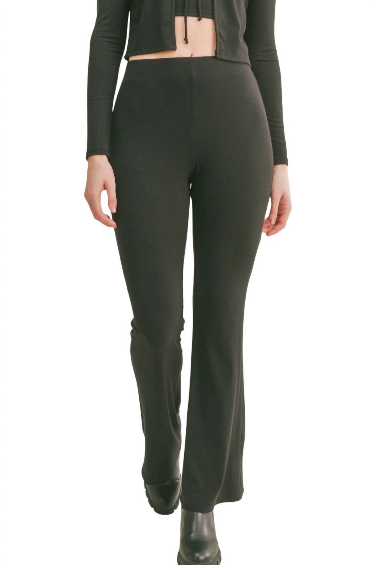Mia 7732495351868 Hose – Schwarz, ausgestellt