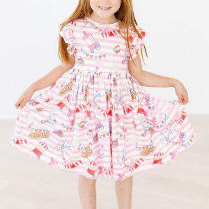 Off to the Circus Kleid mit schwingendem Rock – Flügelärmel