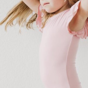 Vintage Gymnastikbody – kurze Flügelärmel, Rosa