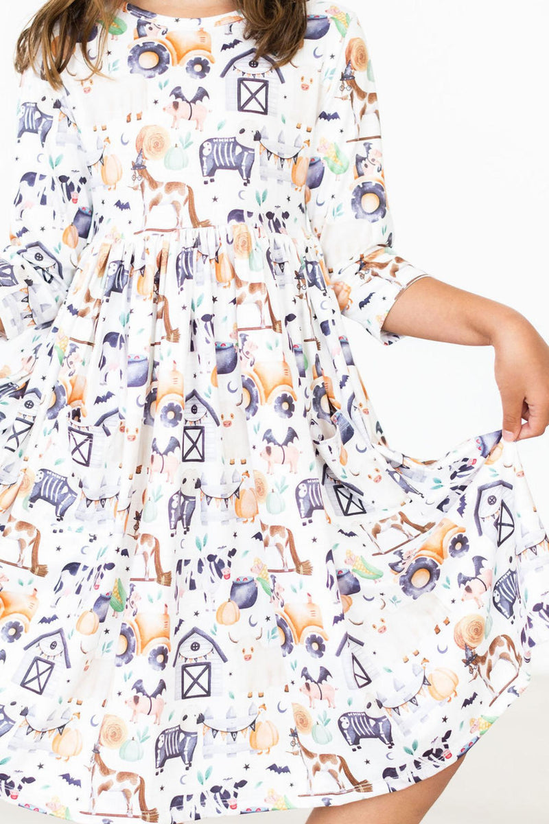 Stay Spooky Kleid mit schwingendem Rock – Taschen