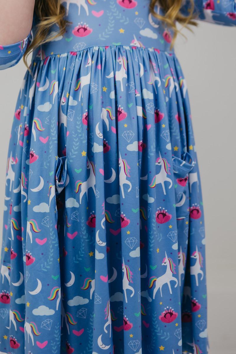 Moon Kleid mit schwingendem Rock – 3/4-Ärmel, Taschen, Blau