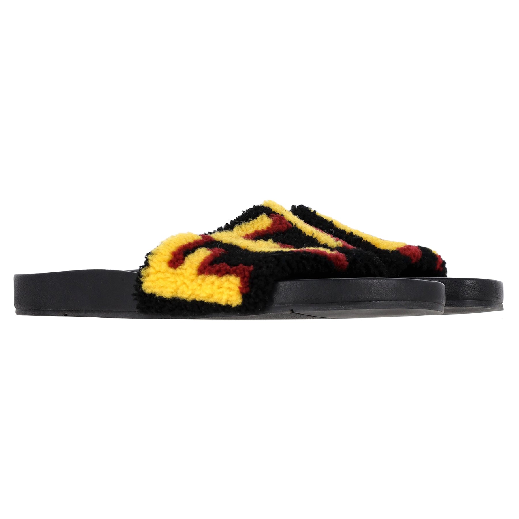 Fendi Gummi-Pantoletten mit Lammfell-Logo in Schwarz