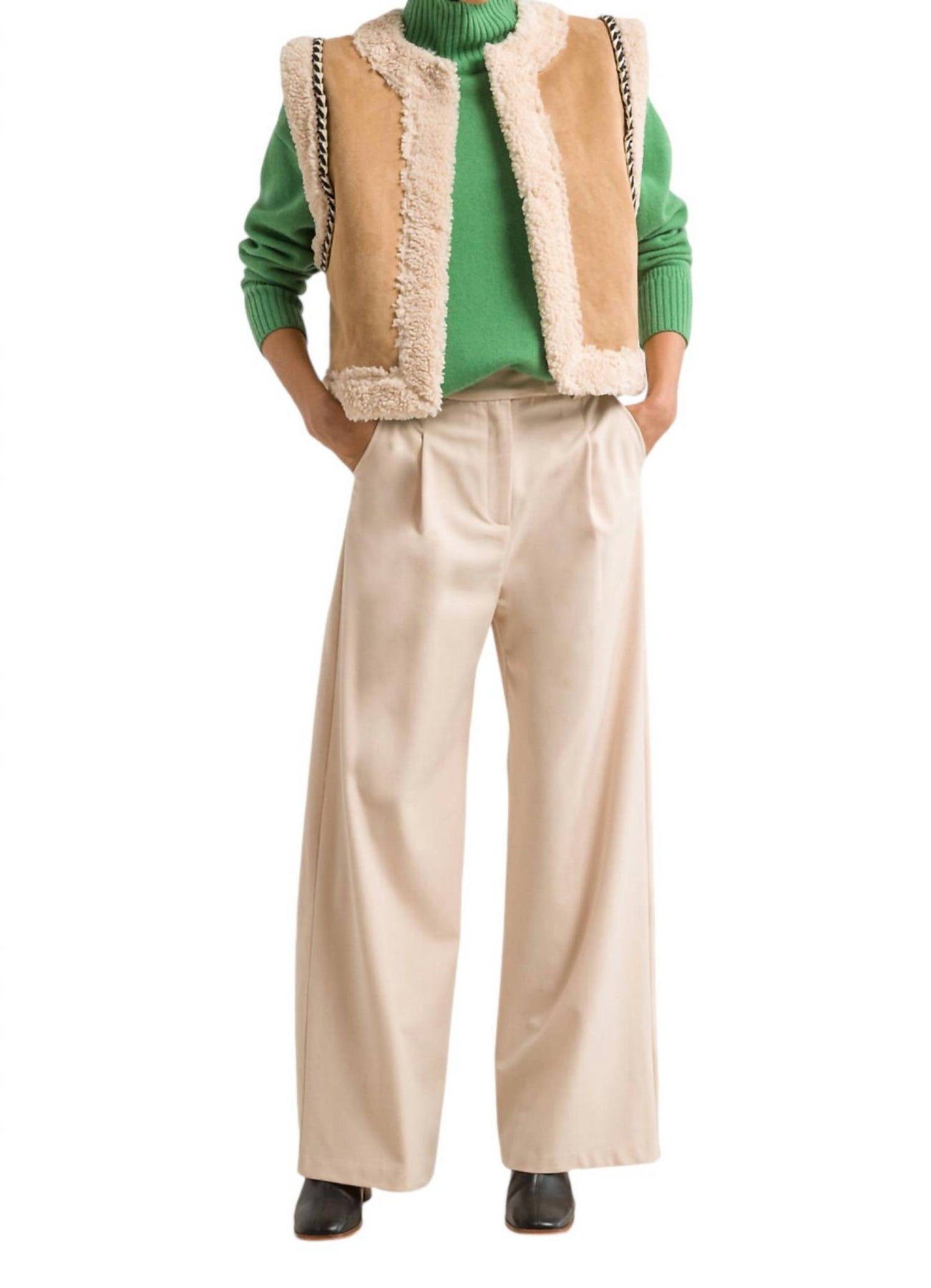Joel Hose – Offwhite