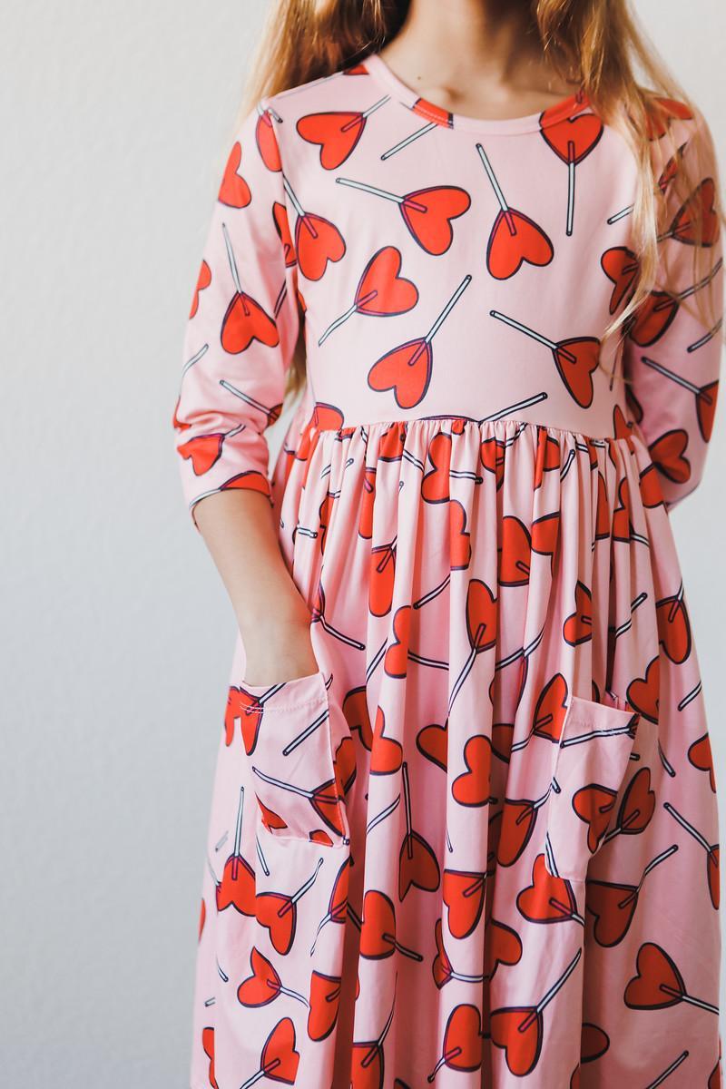Sucker for You Kleid mit schwingendem Rock – Taschen