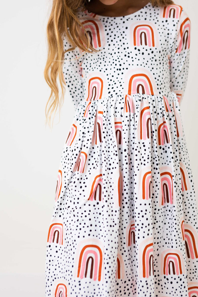 Rainbow Kleid mit schwingendem Rock – Pfirsichfarben