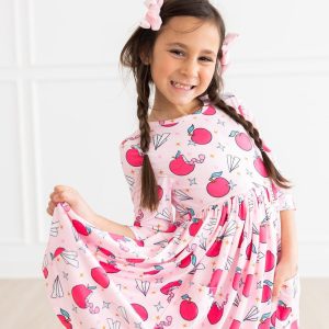 Star Student Kleid mit schwingendem Rock – Taschen