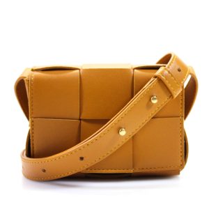 Bottega Veneta Candy Cassette Intrecciato Damen-Umhängehandtasche aus Leder in Hellbraun