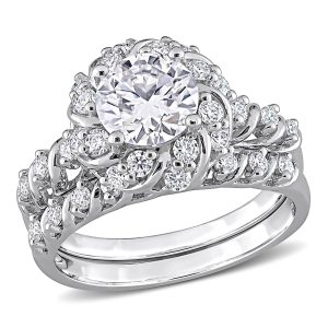 Mimi & Max Halo-Brautring-Set aus Sterlingsilber mit synthetischem Moissanit – 1 7/8 ct DEW