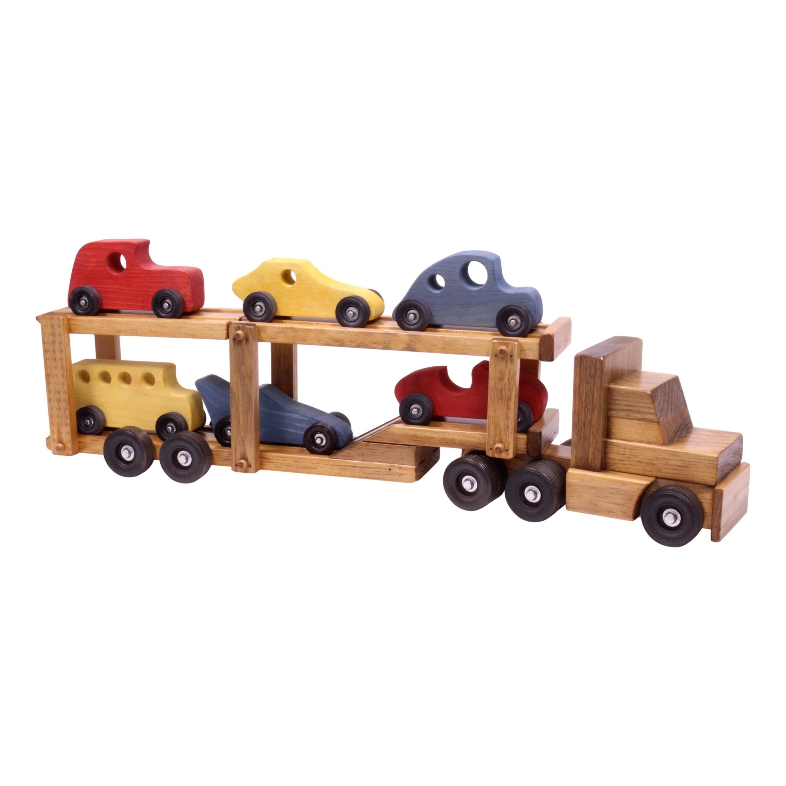 Holzspielzeug-Set aus Autotransporter-Sattelzug und Anhänger mit sechs Autos