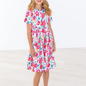 Neon Kleid mit schwingendem Rock – Blumenmuster, Taschen, Kurzarm