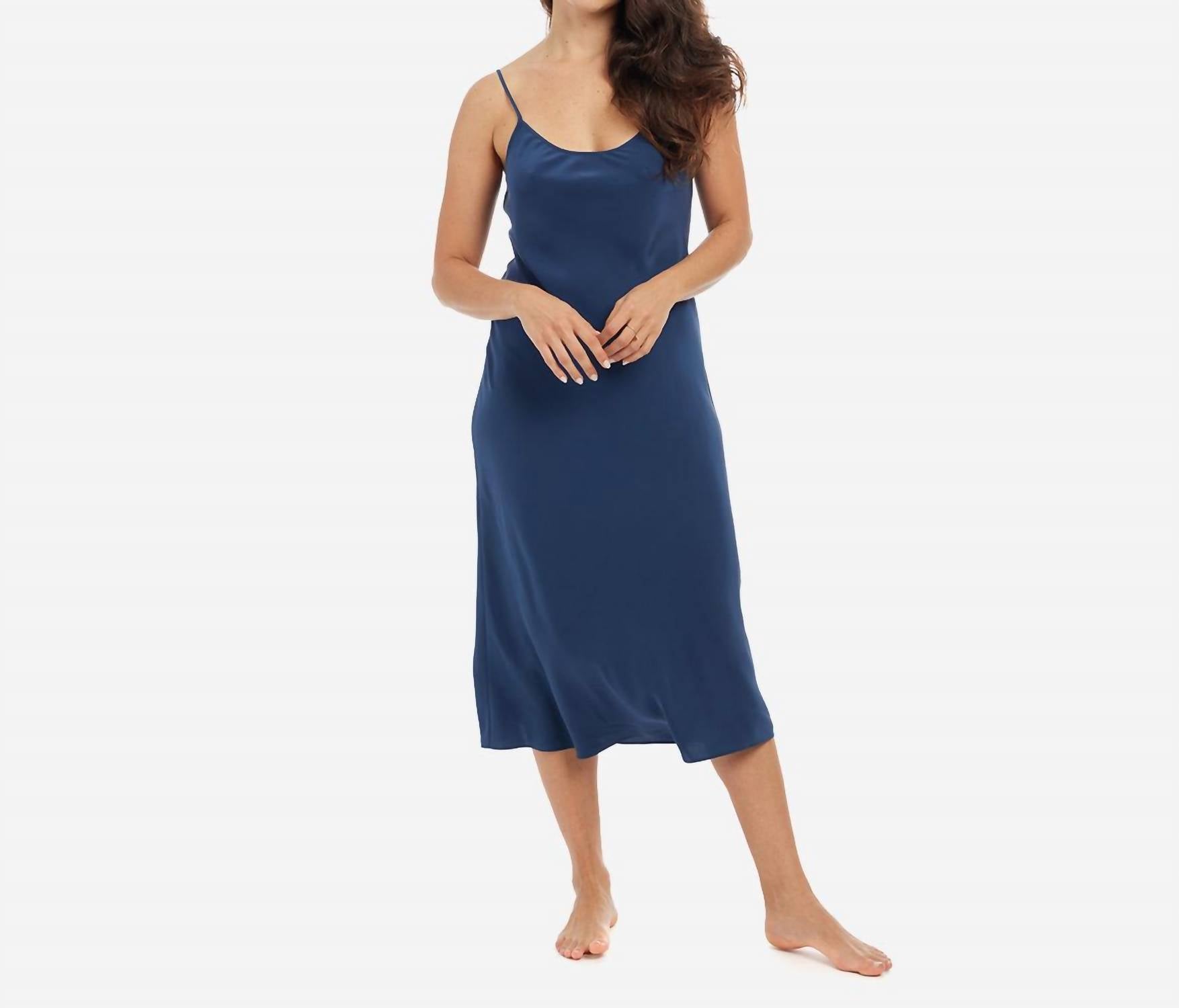 Waschbares Midi-Trägerkleid aus Seide – Marineblau
