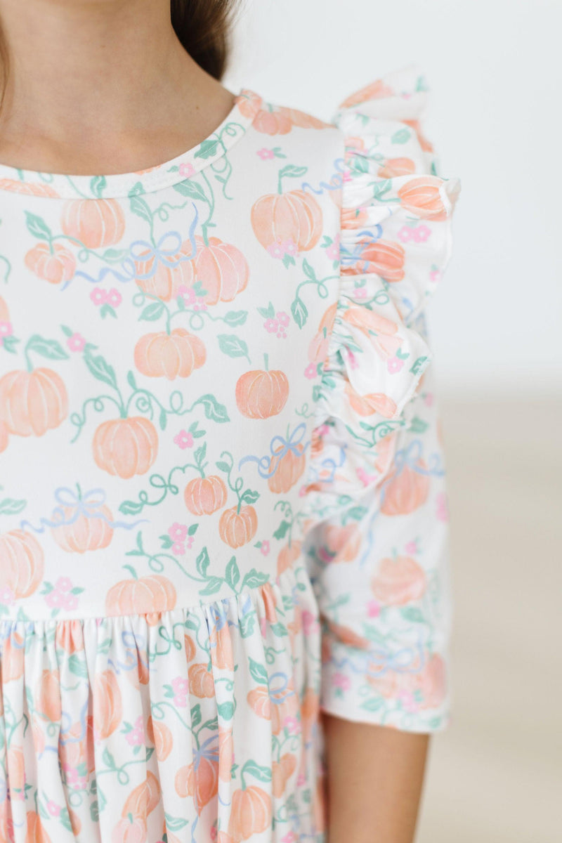 Pretty Pumpkins Kleid mit schwingendem Rock – Rüschen
