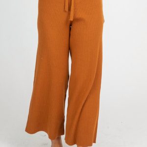 Ausgestellte Rippstrickhose in Karamell