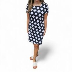 Kleid mit Rautenmuster und eckigem Ausschnitt – Schwarz/Weiß