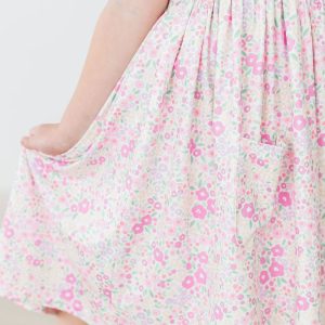 Blooming Beauty Kleid mit schwingendem Rock – Taschen, Kurzarm
