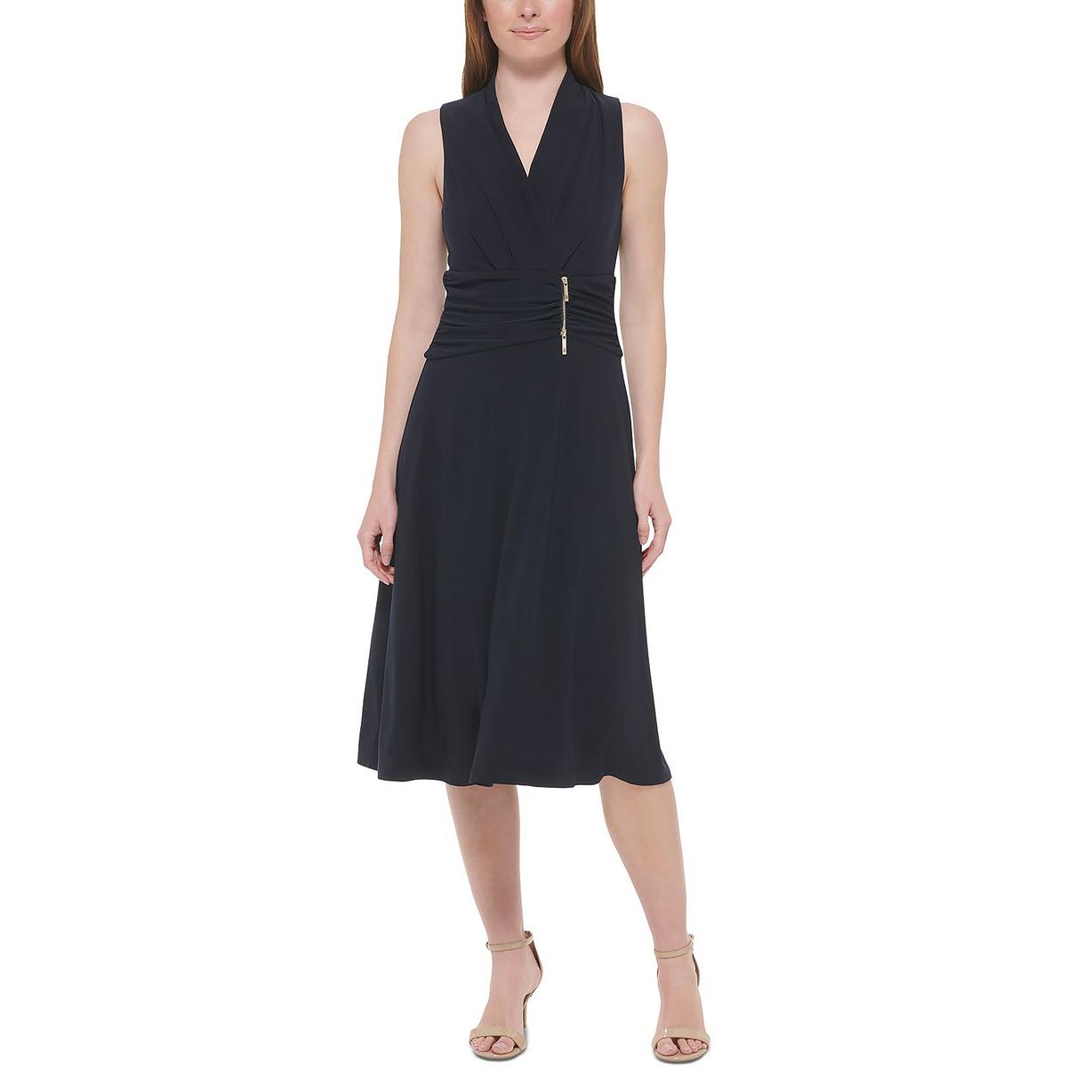 Gerafftes tailliertes ausgestelltes Cocktailkleid