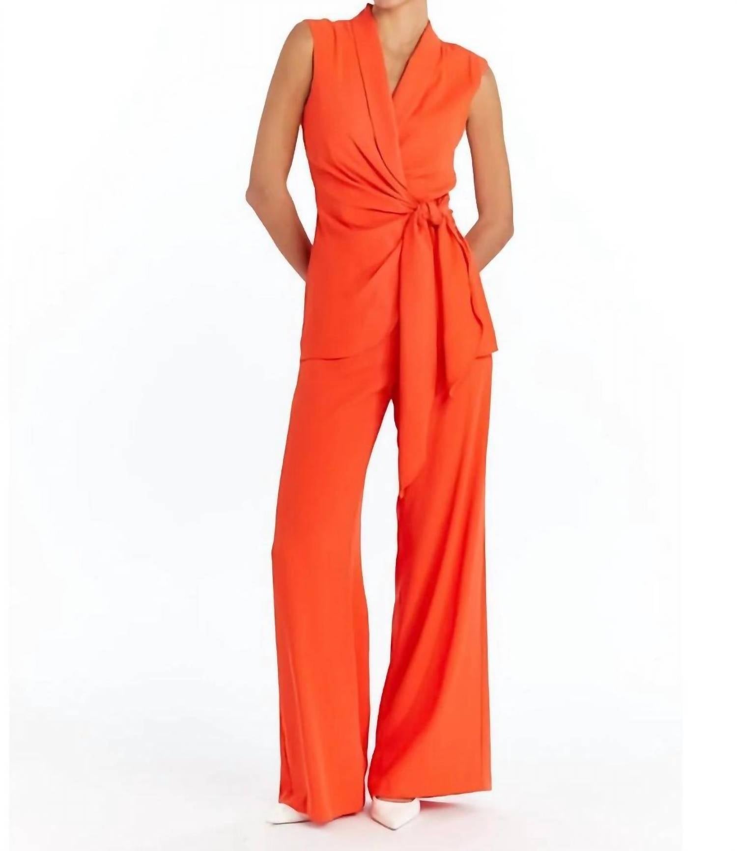 Vera Hose in Serrano