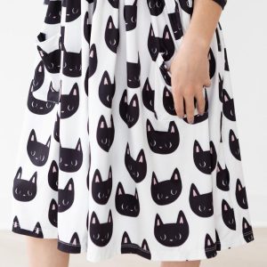 Purrfect Kleid mit schwingendem Rock – 3/4-Ärmel, Taschen
