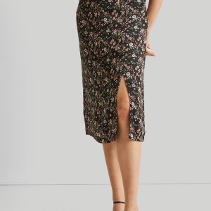 Brunch Rock mit schwarzem Blumenmuster