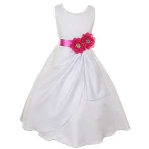 Festliches Mädchenkleid aus mattem Satin mit Paillettenblumen – Weiß/Magenta, 8–14