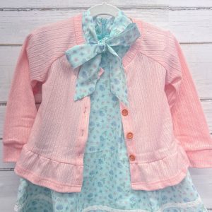 Strickjacke – Hellrosa, Rüschen, Frühling