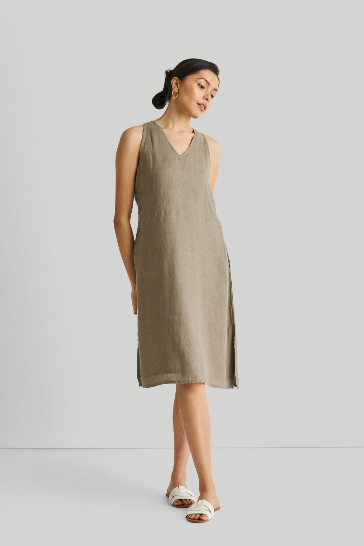 Reading Tea Leaves Kleid – Dunkeloliv