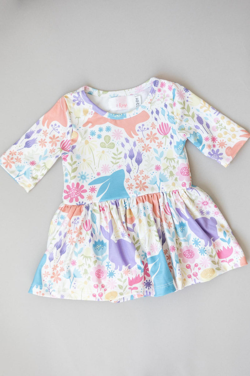 Bunnies Body mit schwingendem Rockteil – Blumenmuster, Pastellfarben