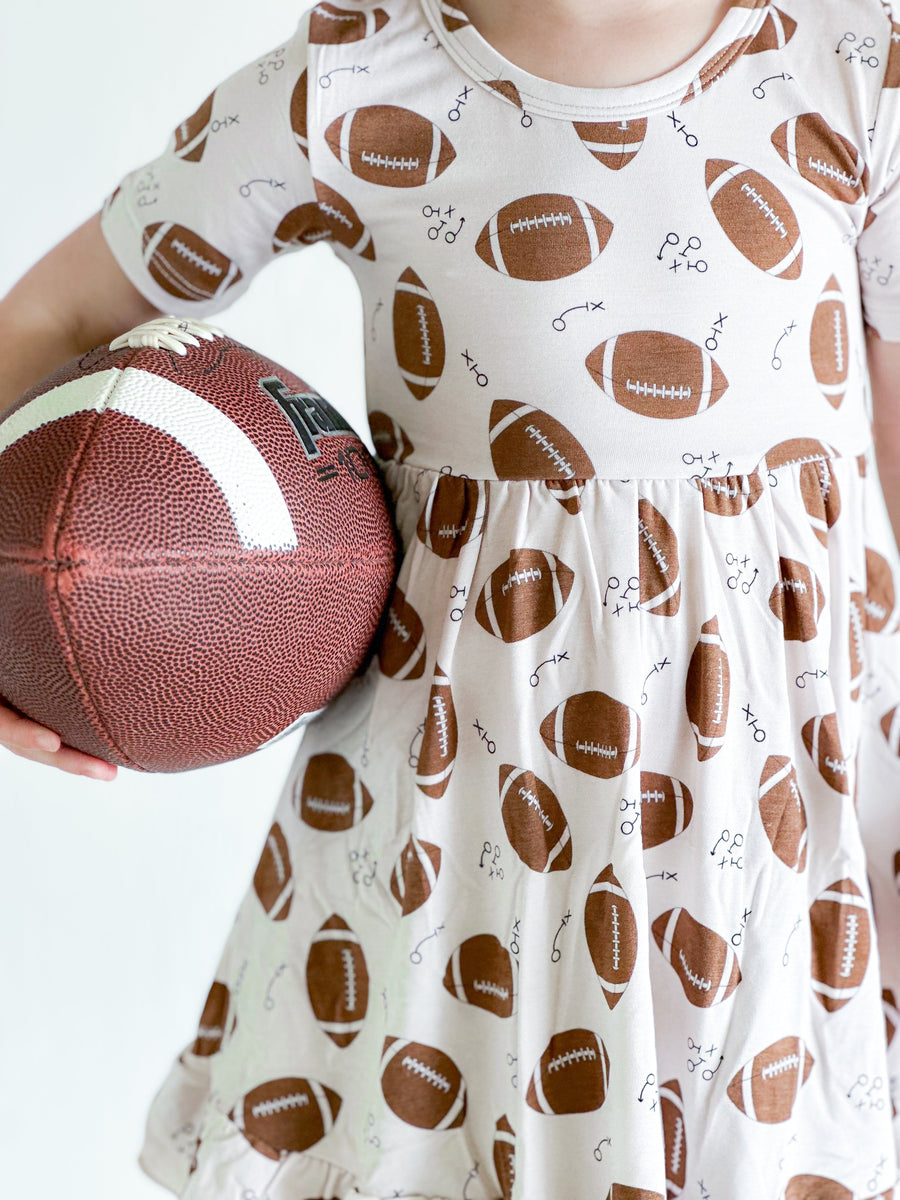 READY, SET, HUT Dream-Kleid mit Rüschen