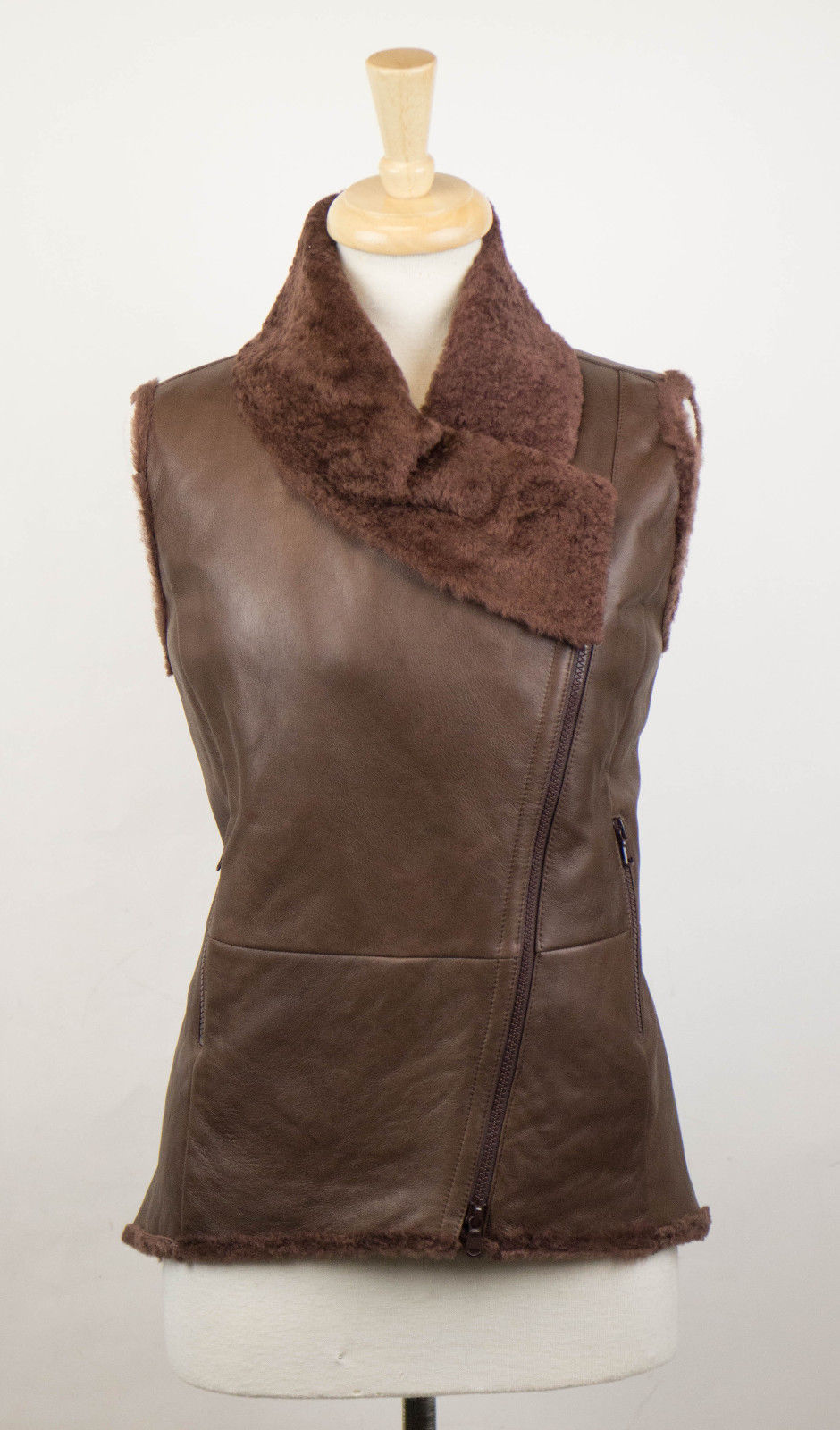 Jacke/Weste aus Shearling-Leder in Bole Brown