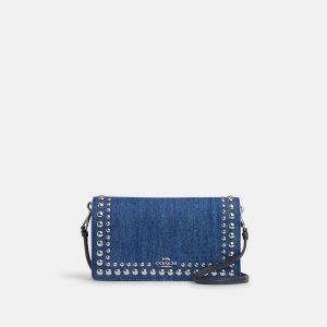 Coach Outlet Anna Clutch-Umhängetasche mit Umschlag und Nietenbesatz