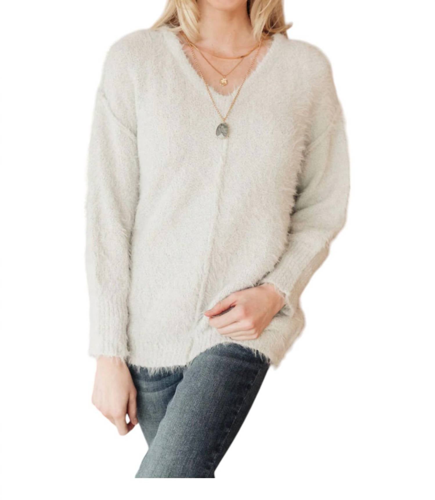 Fuzzy Wuzzy Pullover in Frosty Gray