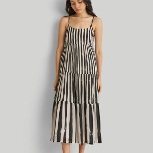 Maxikleid – Riemchen, Streifenmuster, mehrstufig, Schwarz