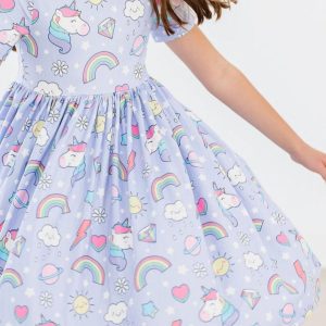 Galactic Unicorns Kleid mit schwingendem Rock – Kurzarm