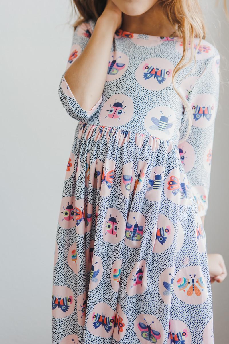 Effect Kleid mit schwingendem Rock – Schmetterlingsmotiv