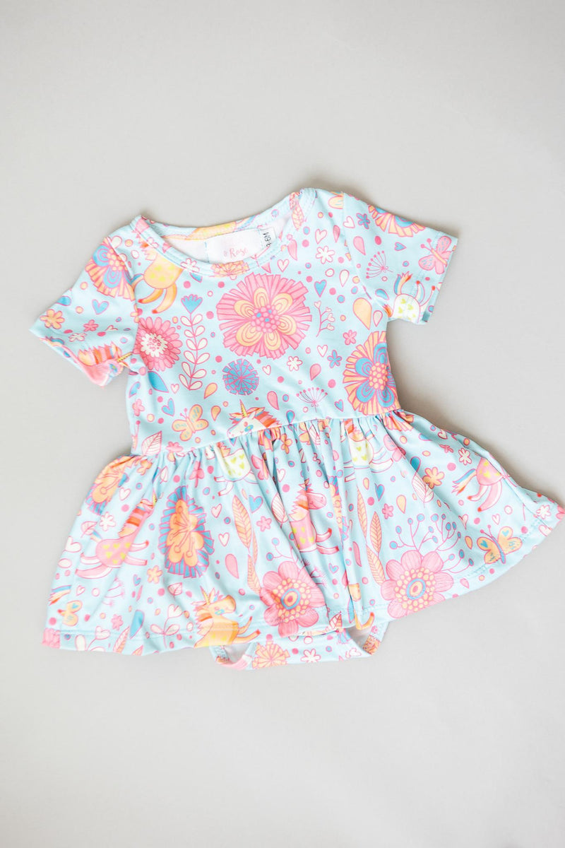 Retro Unicorns Body mit schwingendem Rockteil – Blau, Kurzarm