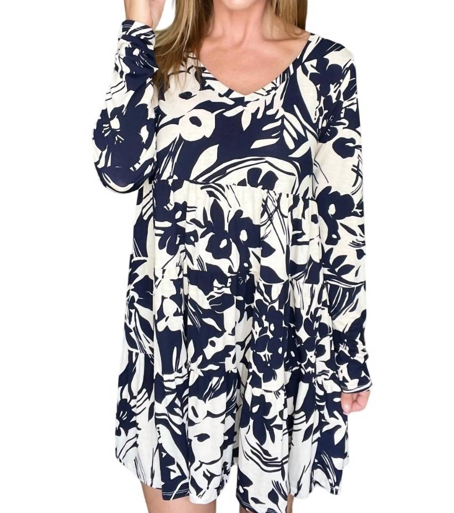 Worthwhile Moment gestuftes Kleid mit Blumenmuster – Oatmeal/Marineblau – 7733846147132