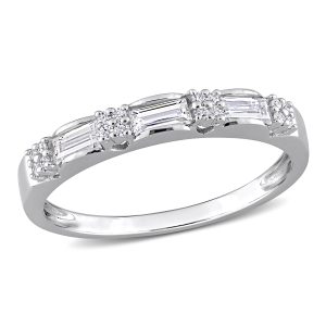 Mimi & Max Jubiläumsring aus Sterlingsilber mit synthetischem Moissanit – 1/2 ct DEW