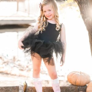 Schwarzer ärmelloser Ballettbody mit Tutu