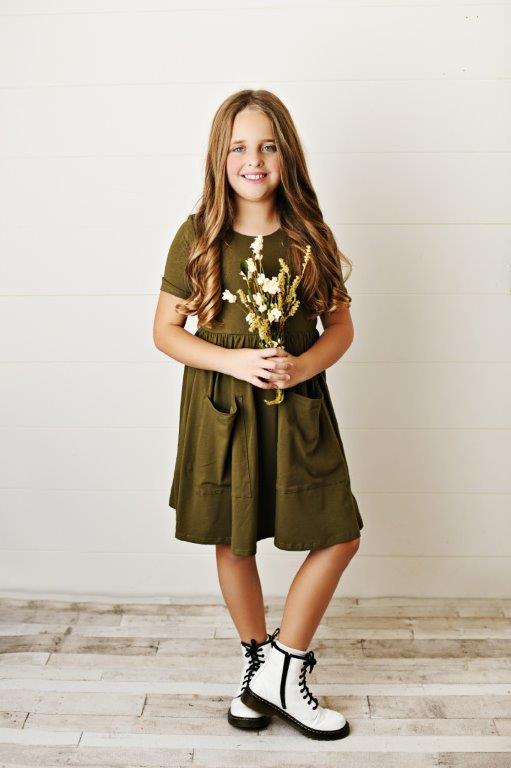 Olivfarbenes Twirl-Kleid