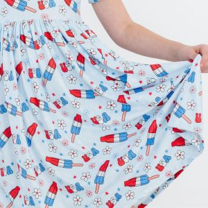 Proudly Patriotic Kleid mit schwingendem Rock – Taschen, Kurzarm