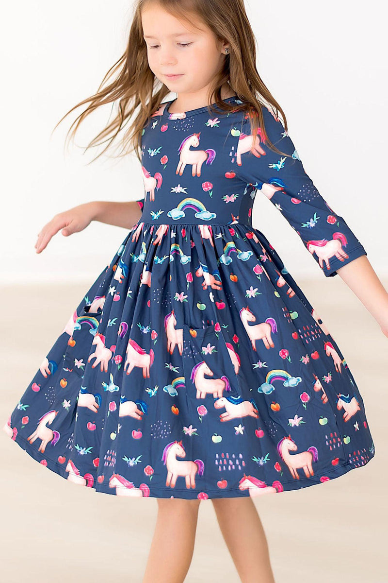Painted Skies Kleid mit schwingendem Rock – 3/4-Ärmel, Taschen