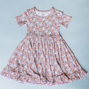 DIRT & DAISIES Dream-Kleid mit Rüschen