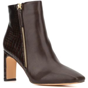 Una Chelsea-Stiefel – Kunstleder, geprägt