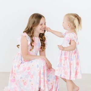 Castles Rainbows Kleid mit schwingendem Rock – Flügelärmel