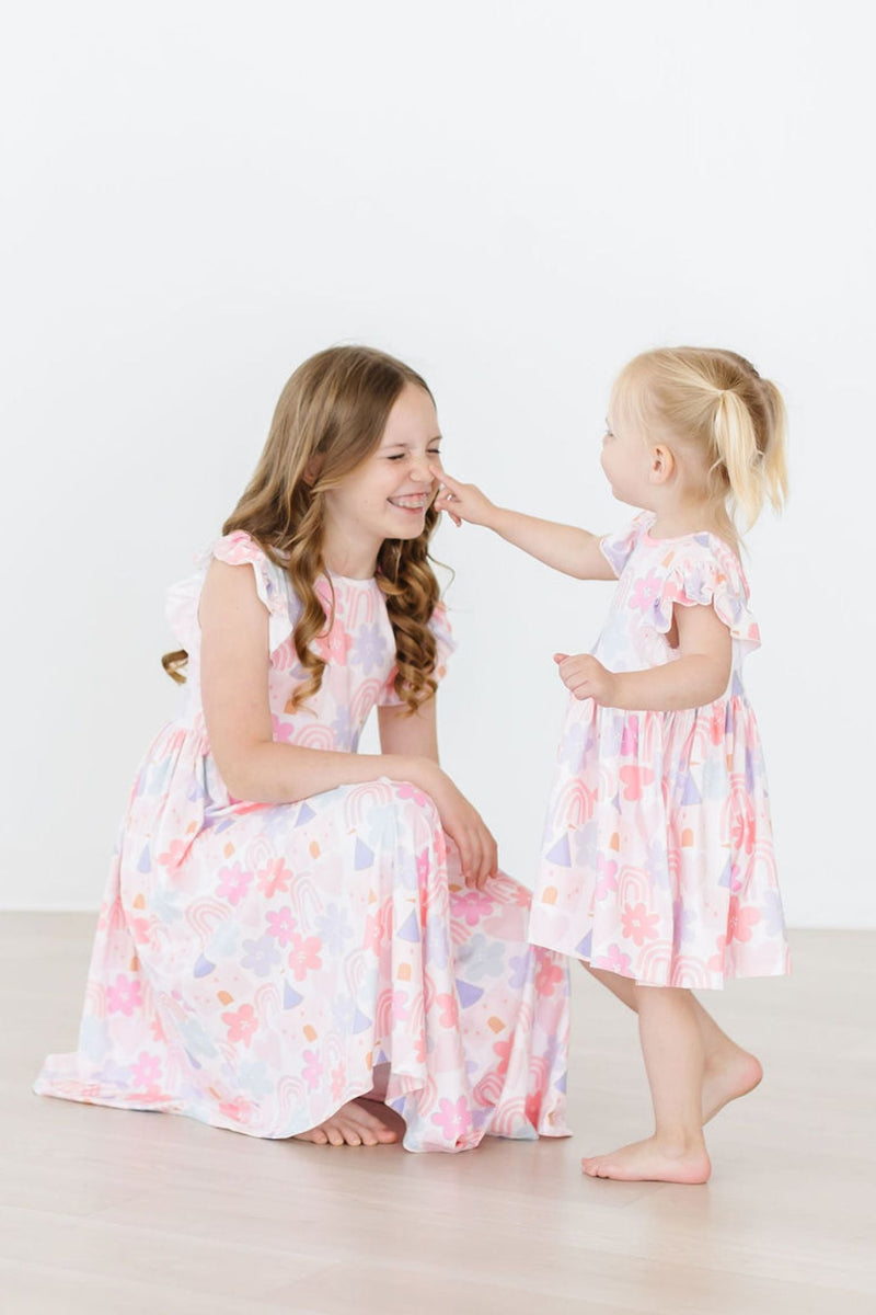 Castles Rainbows Kleid mit schwingendem Rock – Flügelärmel